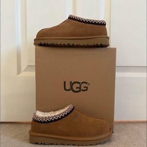 UGG Tasmans Chestnut size 8 NWT